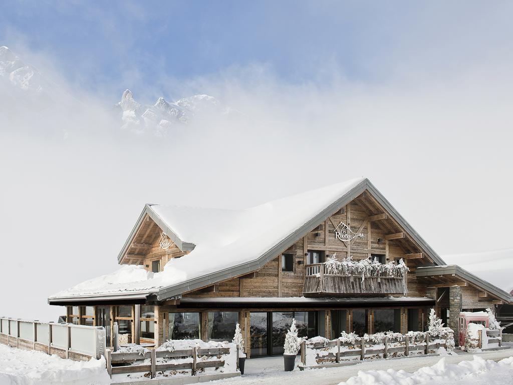 Hotel Les Rhodos La Clusaz Exterior foto